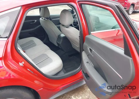 2021 Hyundai Sonata Se z USA, uszkodzony, nr VIN 5NPEG4JA8MH112361